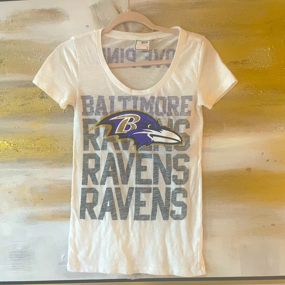 Victorias Secret PINK NFL Ravens shirt